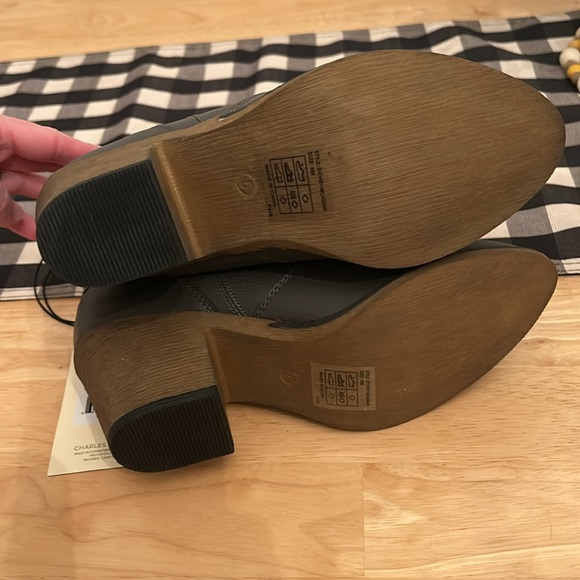 NWT Women’s Booties - Picture 4 of 6